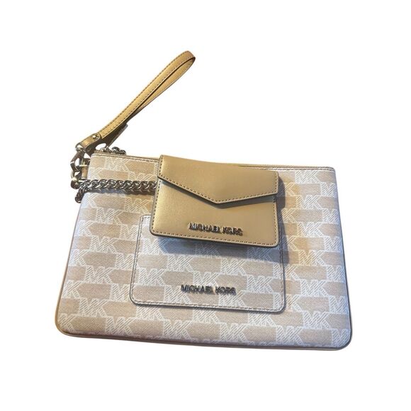 MICHAEL KORS JET SET ITEM LARGE 2 IN 1 CARD CASE WRISTLET CLUTCH MK CAMEL - Picture 1 of 9